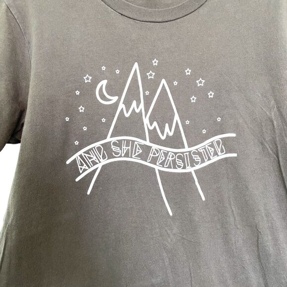 Girl Defined Inspirational Encouragement Graphic Print Short Sleeve Shirt Small - Picture 4 of 4